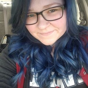 Meet your Posher, Kayla